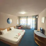 Лозенец Резорт Hotel