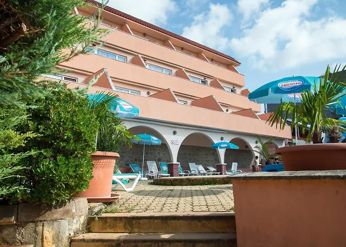 Лозенец Резорт 3* 洛泽内茨